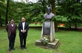 Ambassador paid tribute to Gurudev Rabindranath Tagore in Maribor